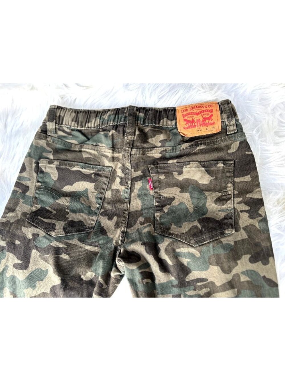 Levis Kids Camo Jogger Pants Size 14 Adjustable Waist Stretch Cuffed Ankles